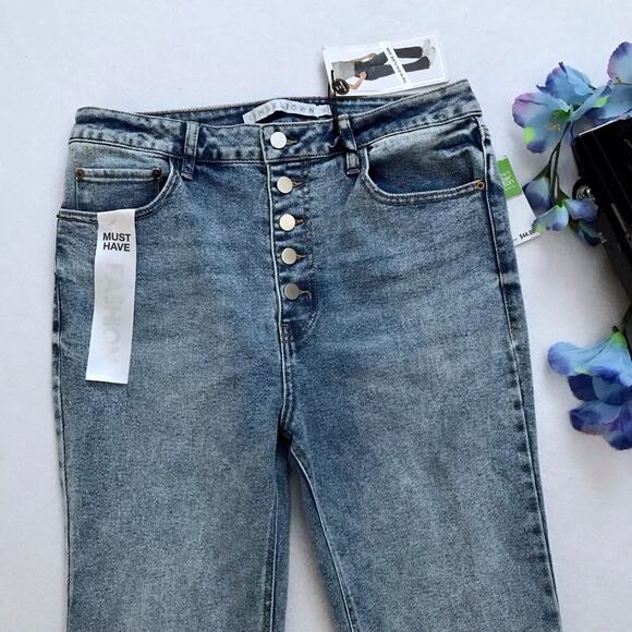 Tinseltown NWT High Rise Flare Jeans Juniors/Women 15/32 - Picture 3 of 10